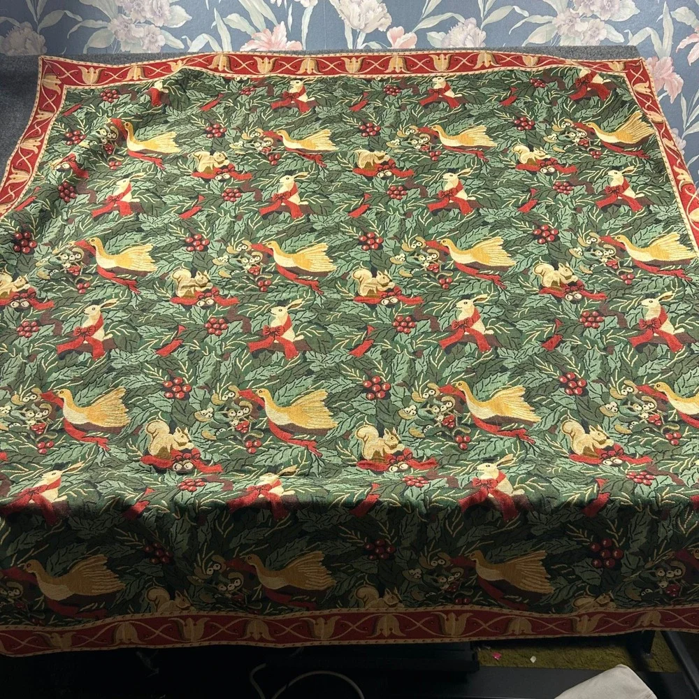 Renaissance Designs Woven Art Christmas Tapestry Tablecloth Woodland 55